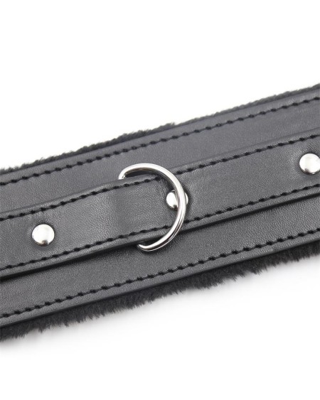 collar with metal leash noir