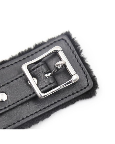 collar with metal leash noir