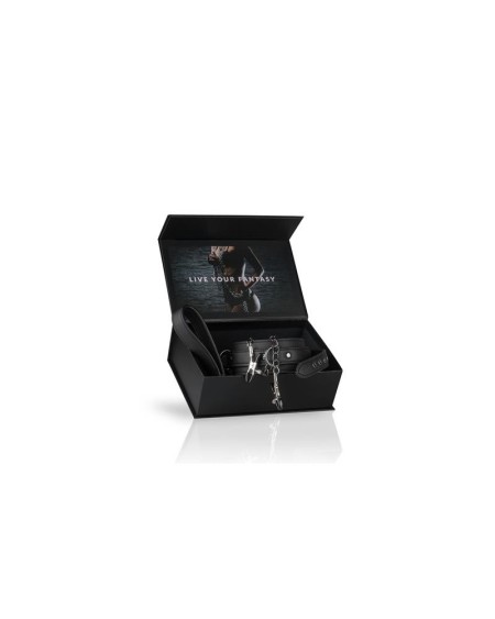 leather collar with nipple chains