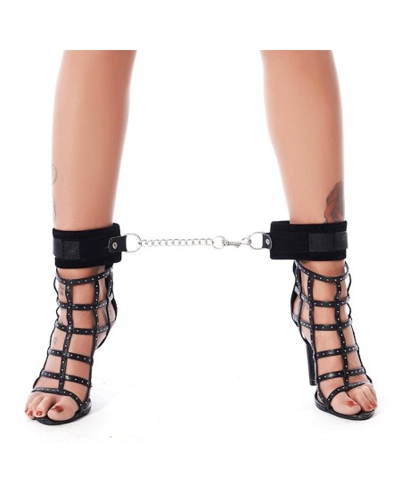 complete restraint set noir