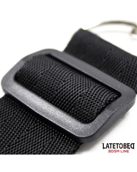 bed restraint set with adjustbable and desmontable cuffs