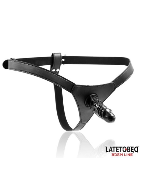 adjustable strap-on with semi réaliste dildo