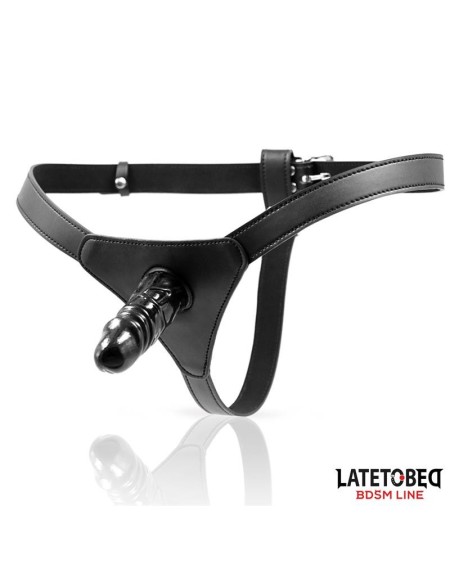 adjustable strap-on with semi réaliste dildo