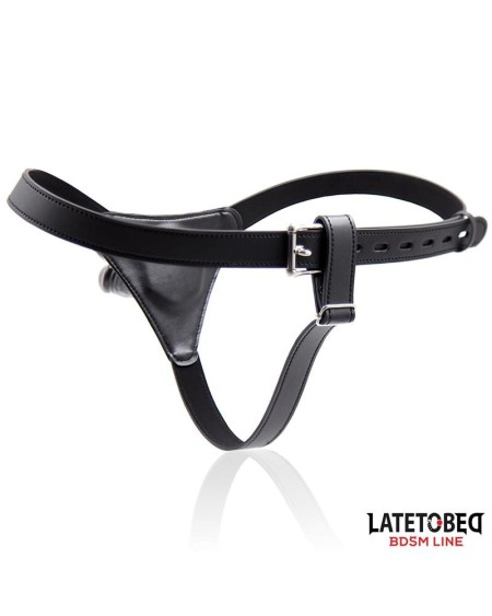 adjustable strap-on with semi réaliste dildo