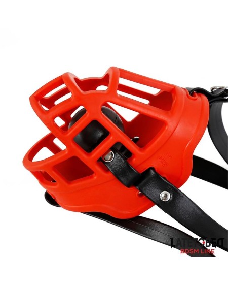 muzzle with breathable gag ball