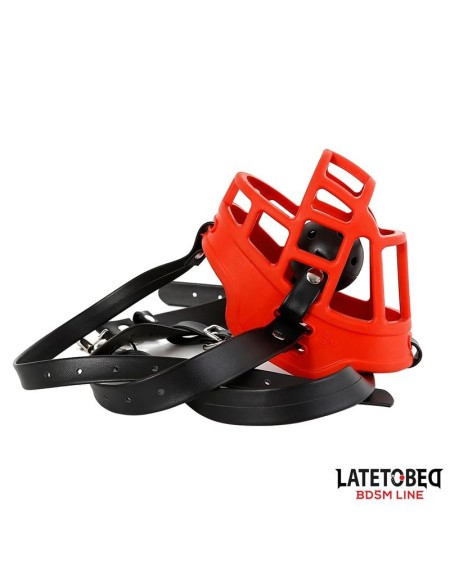 muzzle with breathable gag ball