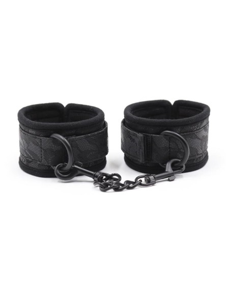 adjustable handcuffs