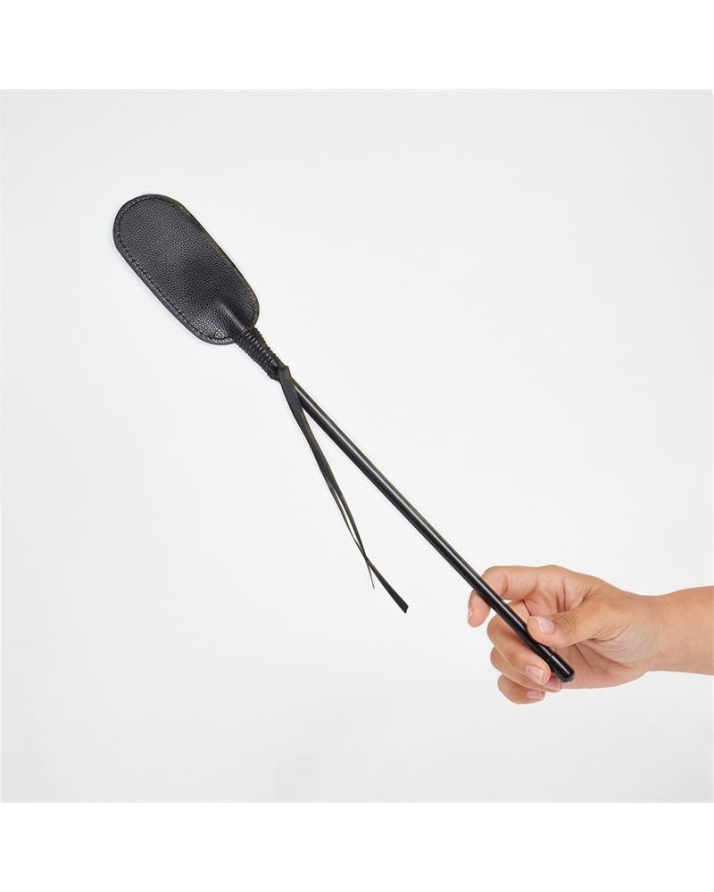 oval-shaped synthetic leather whip