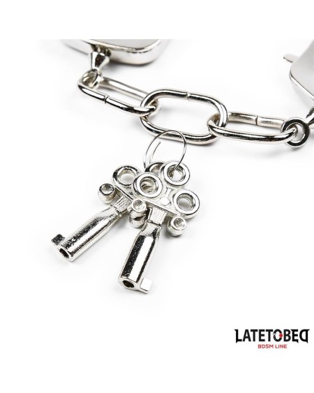 metal wrist cuffs 85g