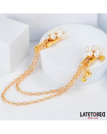 rearl nipple clamps with chain