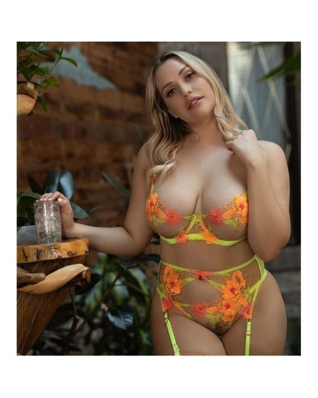 quickshot mia malkova vagina and anus masturbator