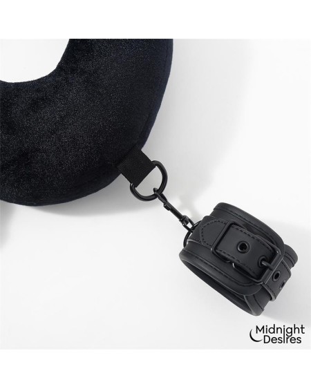 restraint set with neck pillow